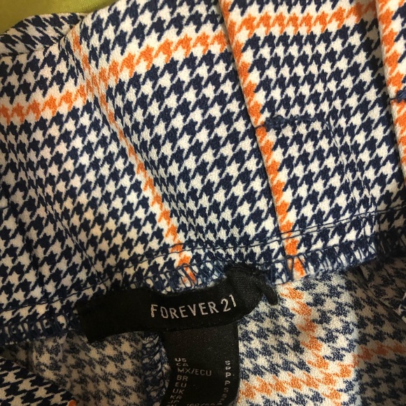 Women shorts - Picture 2 of 2